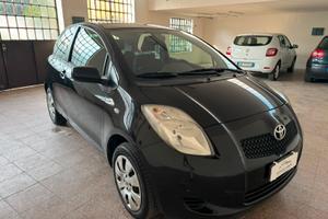 Toyota Yaris 1.0 3 porte