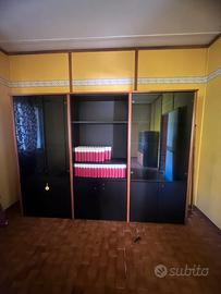Libreria on legno modulare per soggiorno o ufficio