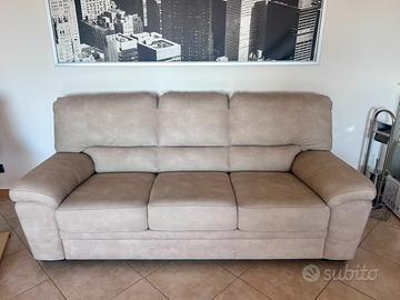 DIVANO BEIGE 3 POSTI VOME NUOVO