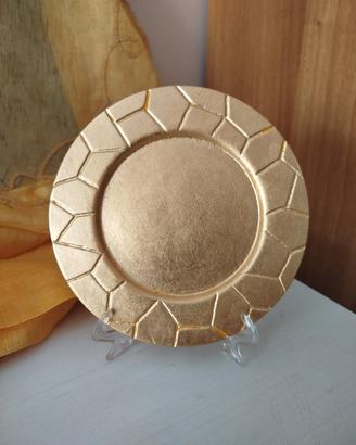 Piatto decorativo colore oro