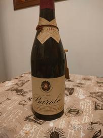 bottiglia di vino barolo 