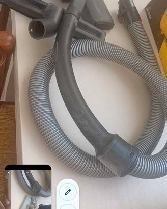 aspirapolvere con tutti gli accessori 1800w 
