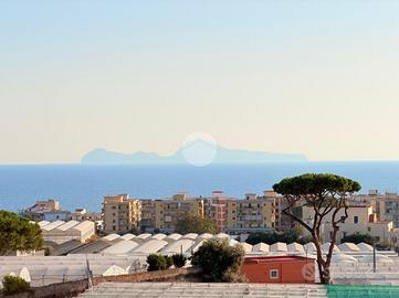 3 LOCALI A TORRE DEL GRECO