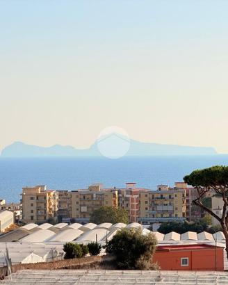 3 LOCALI A TORRE DEL GRECO