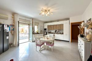 Appartamento a Partinico, Via P. della Ginestra