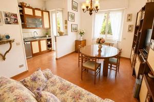 Appartamento di 85 m² con 3 locali e box auto a Ar