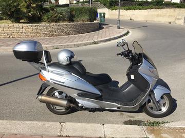 Suzuki Burgman AN 400