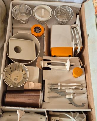Robot da cucina e sbattitore  vintage Moulinex