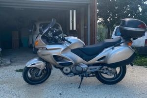 Honda deauville  650