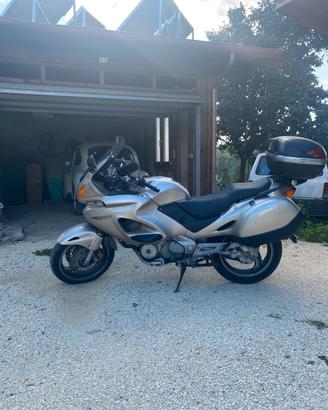 Honda deauville  650