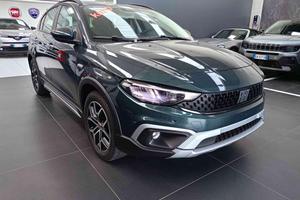 FIAT Tipo 1.5 Hybrid DCT Cross