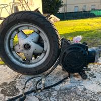 Motore piaggio 2t a liquido