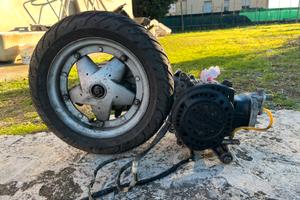 Motore piaggio 2t a liquido