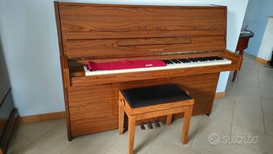 Pianoforte verticale Yamaha