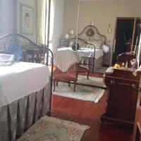 Villa davanti fabbrica Ferrari a Maranello