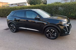 Peugeot 2008 BlueHDi 130 S&S EAT8 Allure
