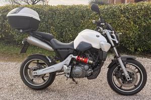 Moto Yamaha MT-03