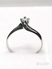Anello Valentino Oro Bianco 18 KT  Diamante 0.20