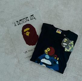 maglietta nera e blu bape