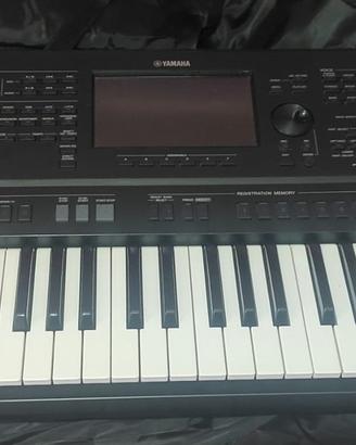 Yamaha PSR SX700