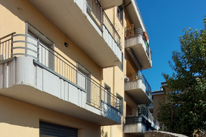 Locale uso garage o magazzino