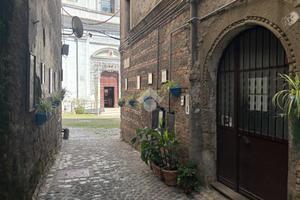 2 LOCALI A CAVE