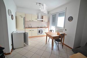 Bilocale con due balconi a Laives