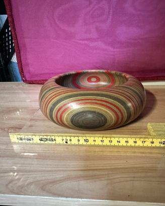 Svuota tasche d”autore in legno multicolore