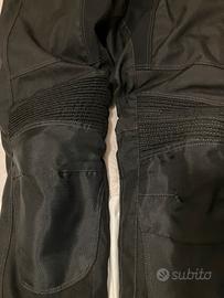 Pantaloni moto