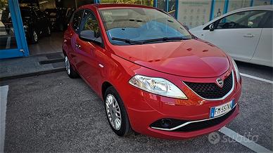 Lancia Ypsilon 1.2 69 CV 5 porte Neopatentati