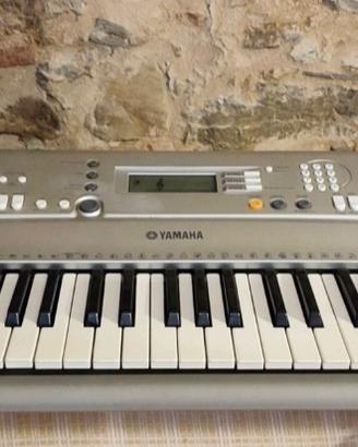 Tastiera Digitale Yamaha PSR -E 303 (61 Tasti) + F