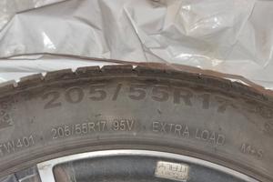 4 Pneumatici invernali + cerchi in lega Renault 