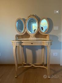 Antica Petineuse/Toeletta/