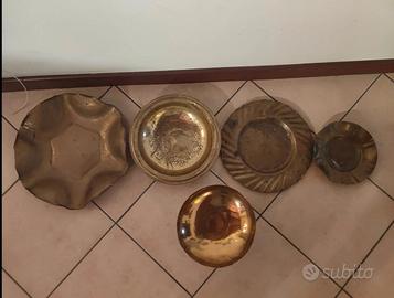 piatti in rame e ottone vintage 