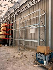 scaffali altezza 4 metri