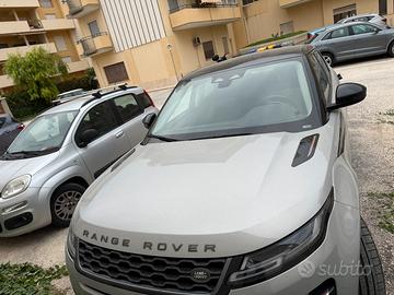 Range Rover Evoque agosto 2022 R-Dynamic SE