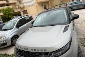 Range Rover Evoque agosto 2022 R-Dynamic SE