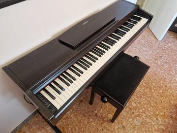 Pianola pianoforte digitale Yamaha piano elettrico