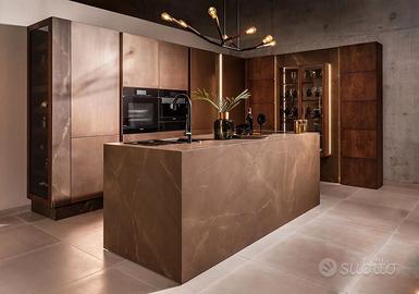 Cucina SOVRANA bronzo opaco e top HPL