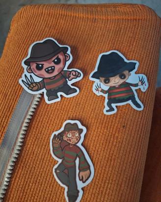 Set 3 adesivi Freddy Krueger/Nightmare stile Chibi