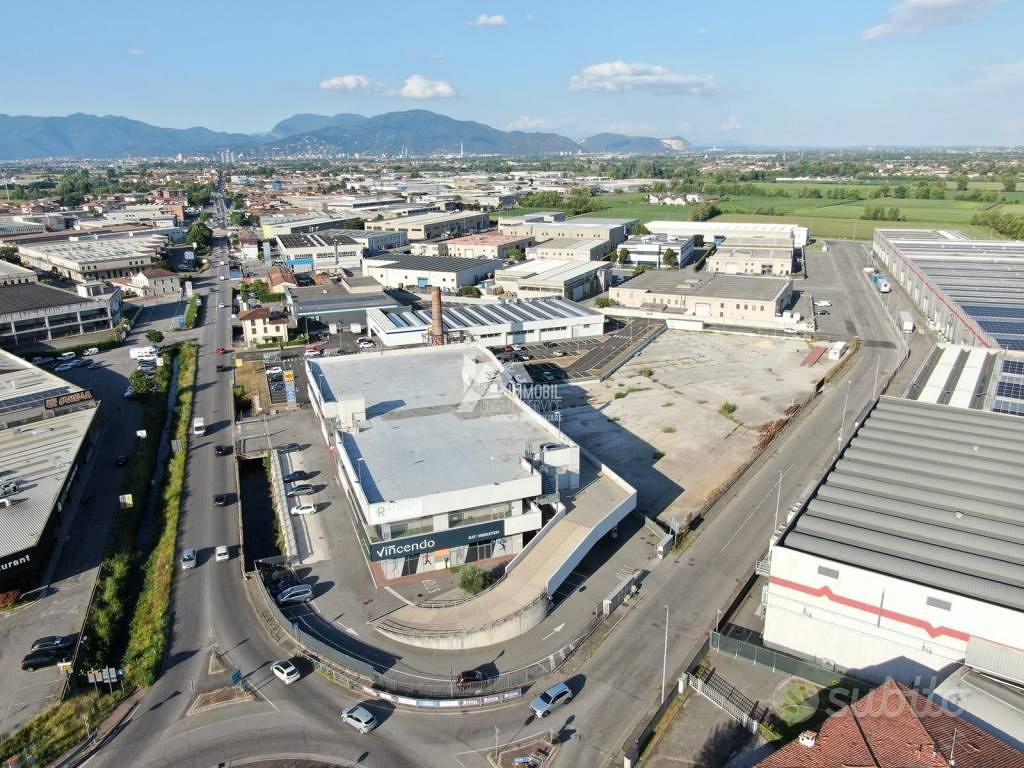 Teren, 6000 m²