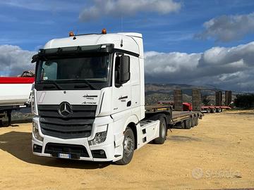 Mercedes Actros 1845