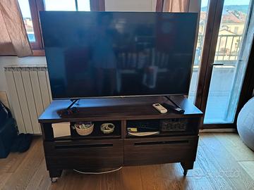 Mobile porta tv con rotelle
