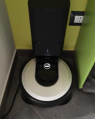 iRobot Roomba i7+ con Base Svuotamento Automatico