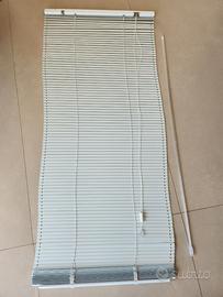 Tenda Veneziana per int con lamelle in alluminio