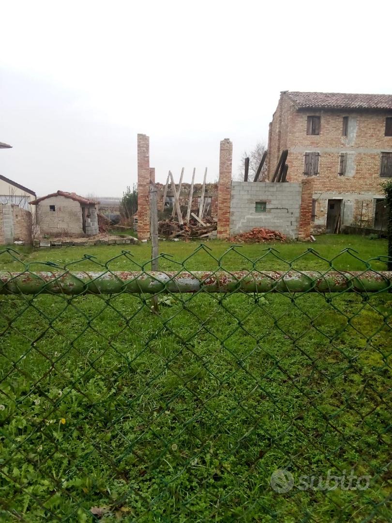 Terreno più porzione di rustico - Vista 2