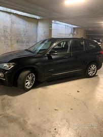 BMW x1  X DRIVE  (4x4 /  AWD )