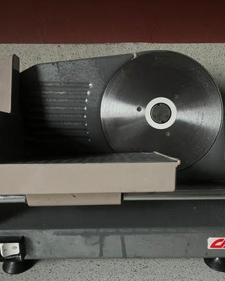 Affettatrice elettrica marca CAD