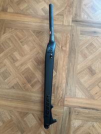 Forcella rigita carbonio mtb
