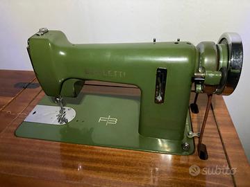 Macchina per cucire a pedale F.lli Borletti